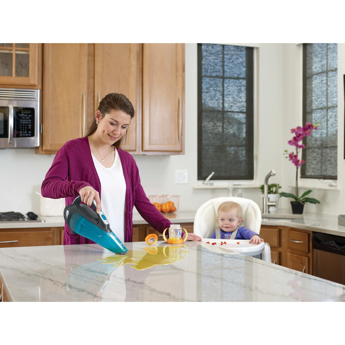 dustbuster? AdvancedClean? Cordless Wet/Dry Handheld Vacuum