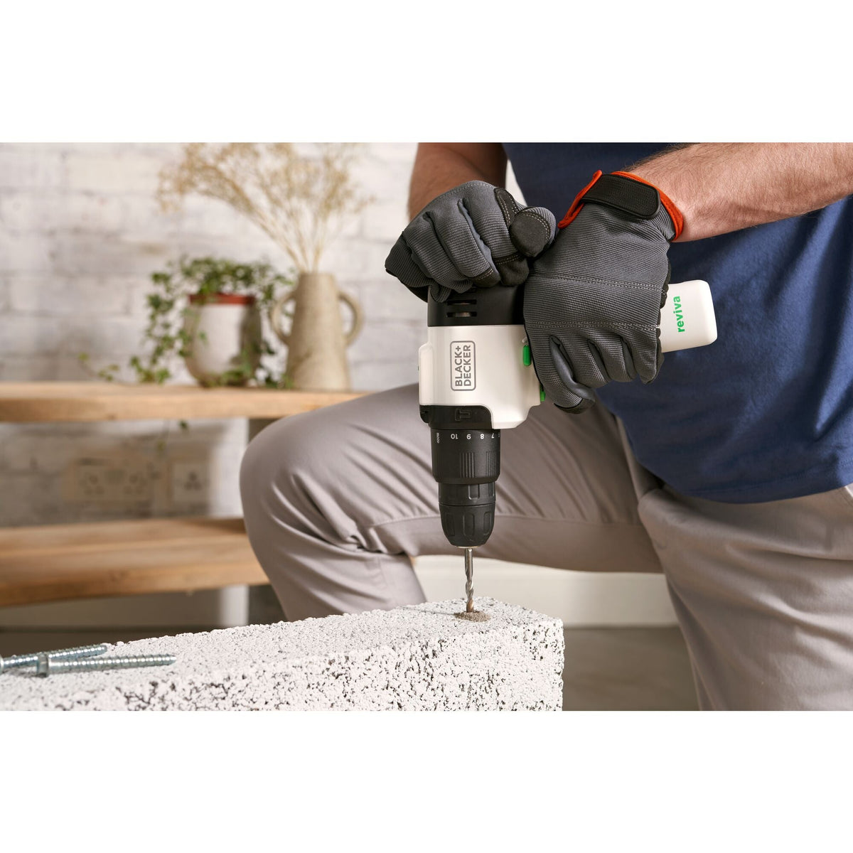 reviva? 12V MAX* Cordless Hammer Drill
