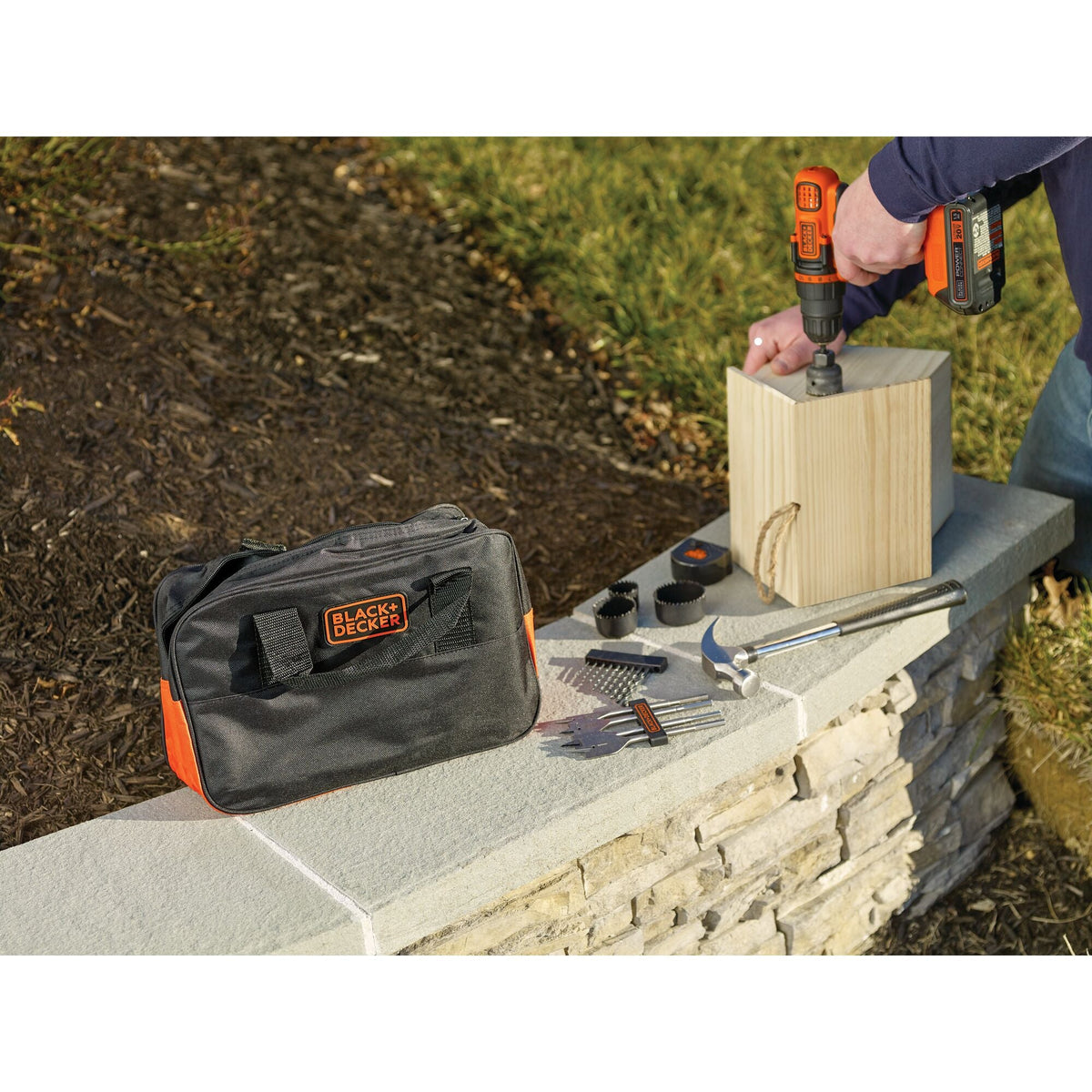 20V MAX* POWERCONNECT? Cordless Drill/Driver With 68-Piece Project Kit and Tool Bag, Battery and Charger Included