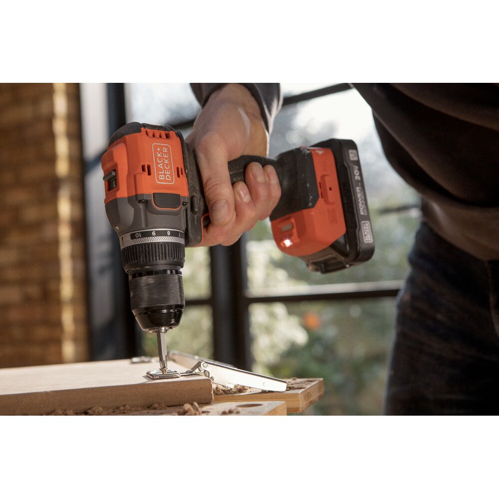20V MAX* POWERCONNECT? Cordless Brushless 1/2 Inch Drill/Driver Project Kit (Battery & Charger Included)